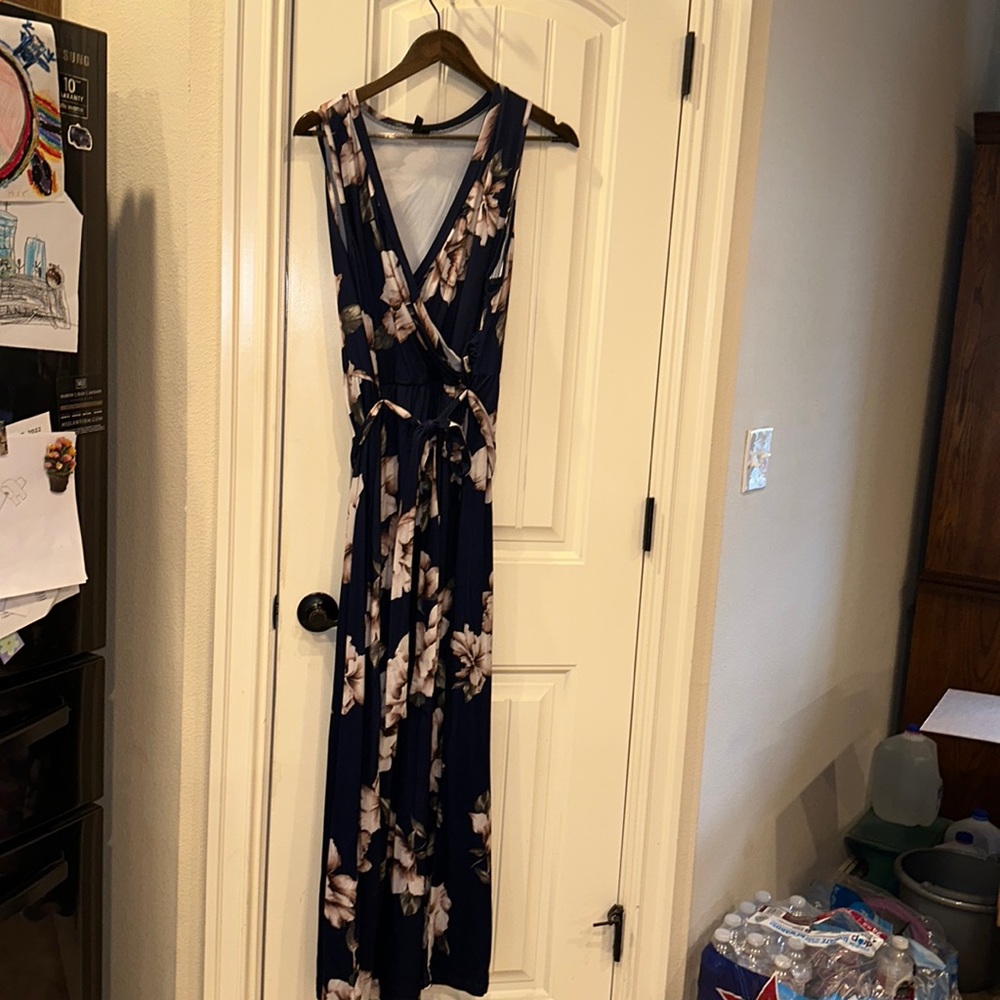 Navy floral wrap maxi size xxl